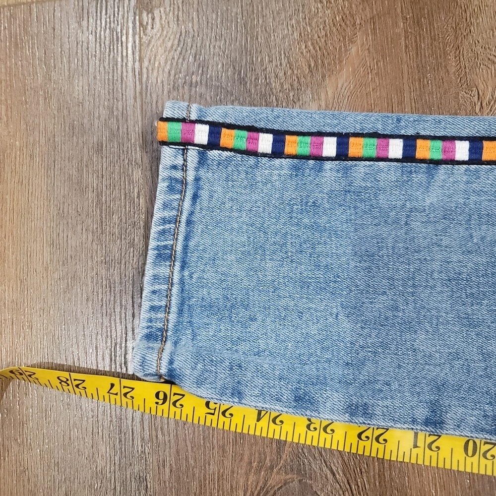 Pilcro Slim Boyfriend Crop Jeans Petite 25 Embroidered Side Stripe EUC - Picture 8 of 15